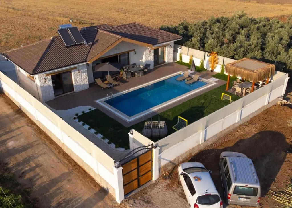 Villa dumi house