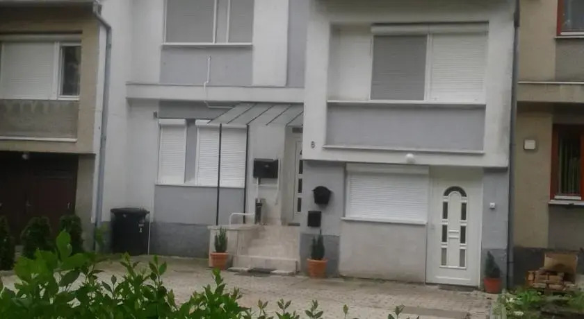 Napsugár Apartmanház