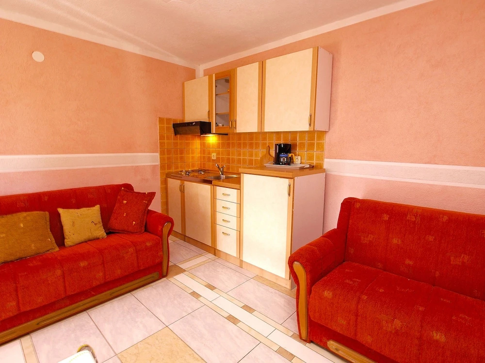 Apartments Orange 709