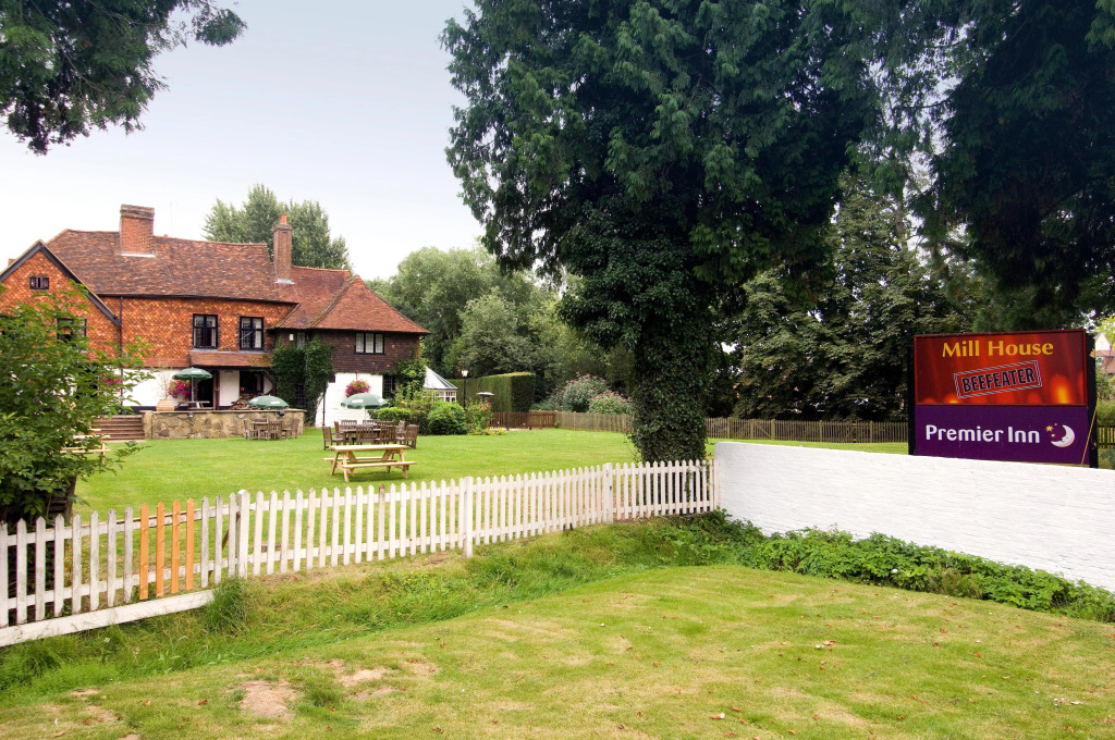 Premier Inn Redhill Reigate