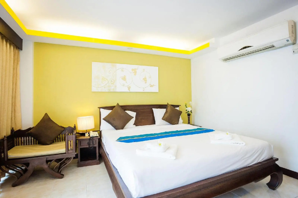 Luxur Boutique Hotel Patong