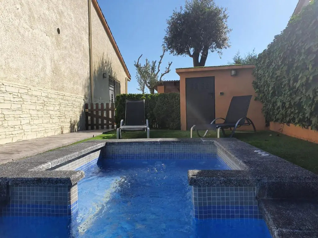 Villadora Piscina privada & jacuzzi Cerca de la costa brava