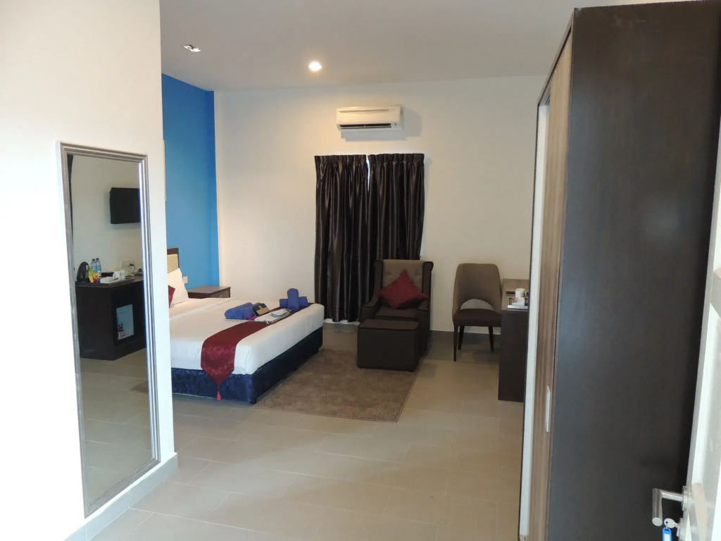 Royal Agate Beach Resort