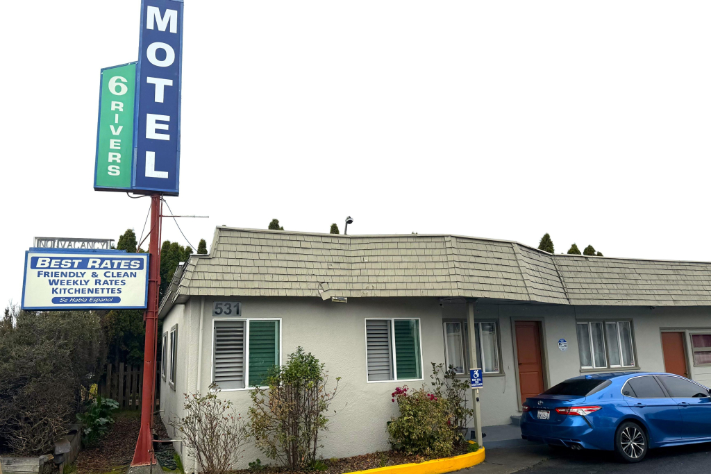 6 Rivers Motel Fortuna near Hwy 101