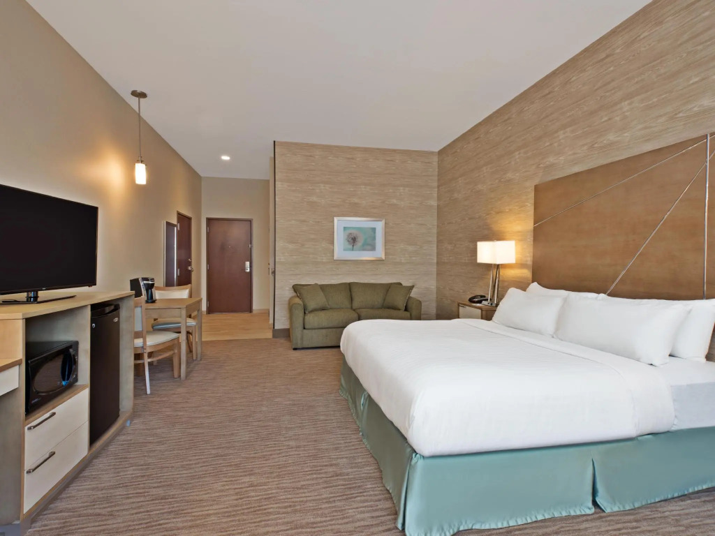 Holiday Inn Express & Suites New Cumberland by IHG