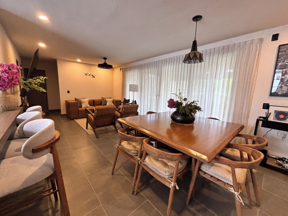 Modern 3BR Pool & Gym in Nueva Escondida