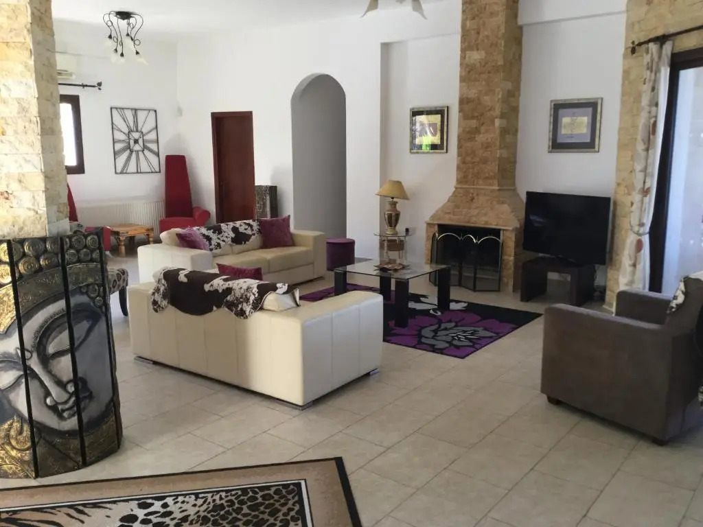 Villa Asteri, views, private, pool heating on request, 30 mins from Paphos