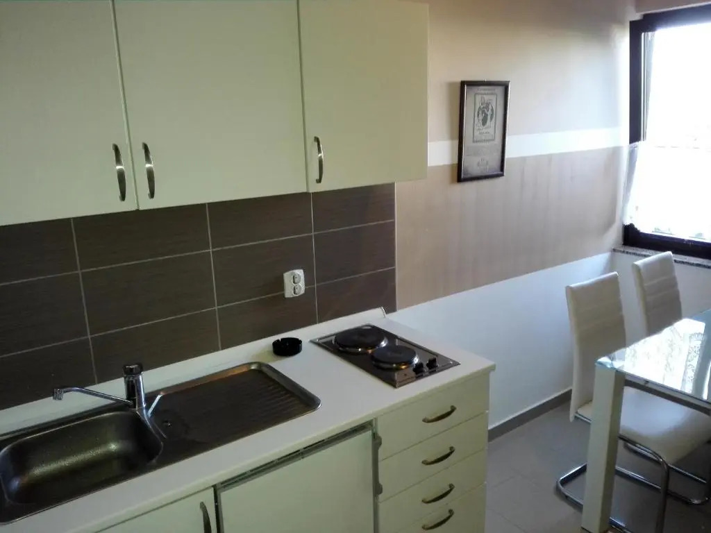 Apartments Krunes