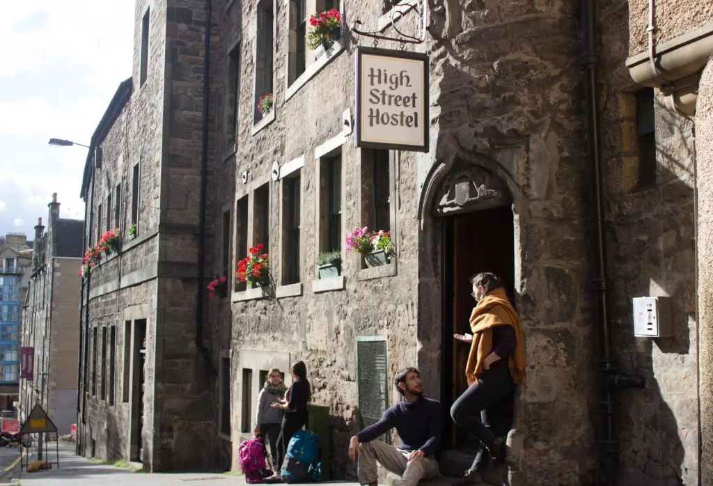 High Street Hostel - Over 18s Only, Backpackers Atmosphere