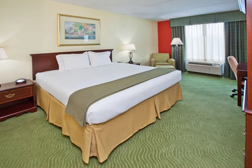 Holiday Inn Express & Suites Greenville-I-85 & Woodruff Rd by IHG