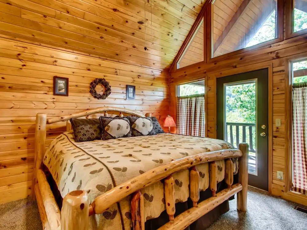 Amazing Grace 3 Bedrooms 3 Bathrooms Cabin