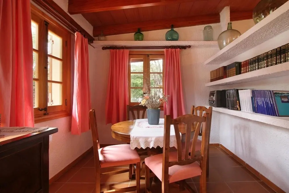 Villa - 3 Bedrooms with Pool - 103124