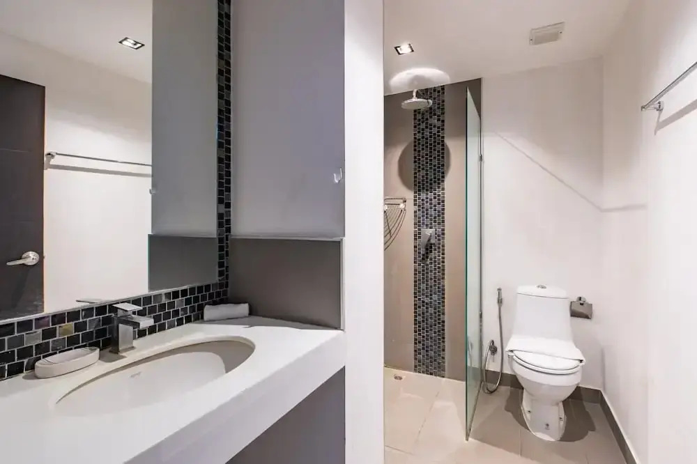 Modern Condo - 1BR T1 -501