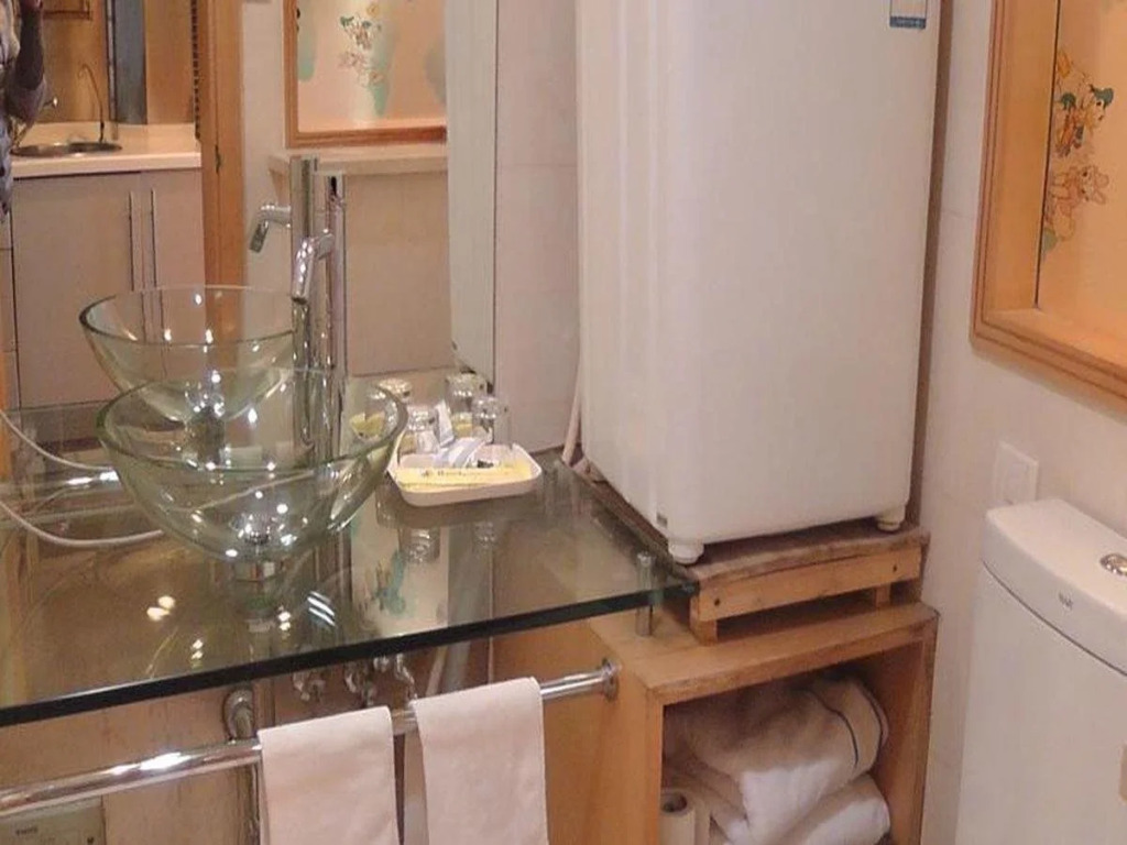 Shanghai Luminous Modern Universe Apartment Hotel