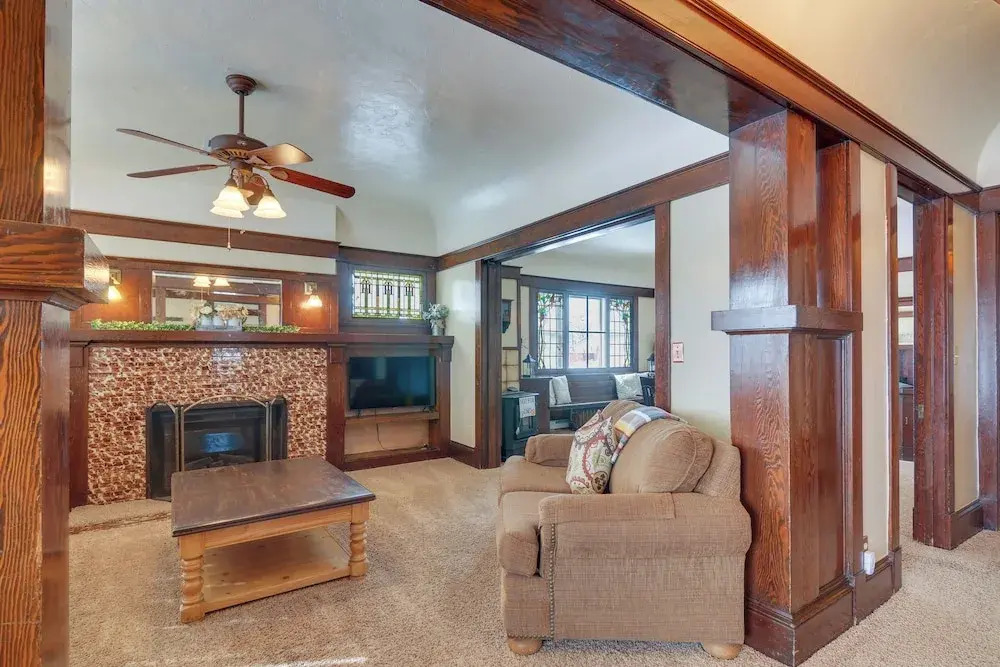 Beautiful Historic Home Near Bryce Canyon!