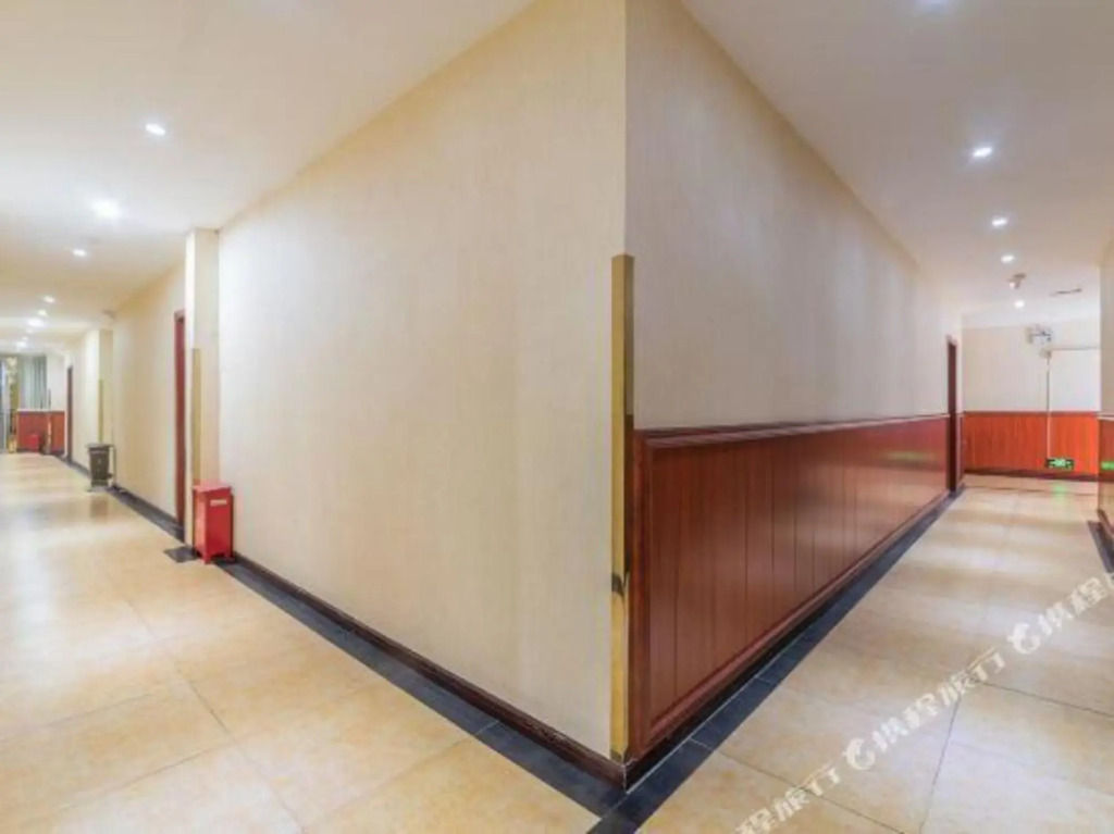 Guiyang Xinyuan Business Hotel (Huaxi Park Area)