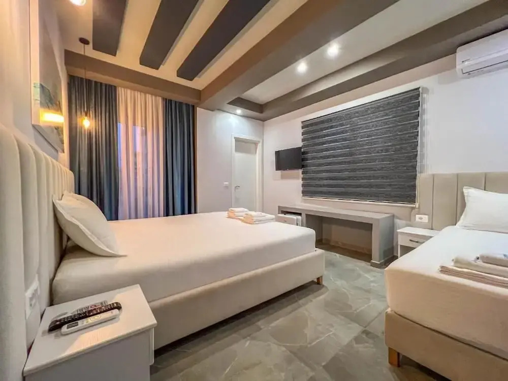 Rumani 3 Islands Hotel