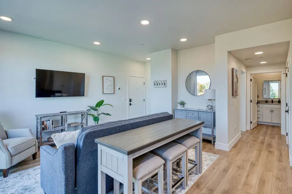 1 Mi to Ski Area: Penthouse Condo in Traverse City