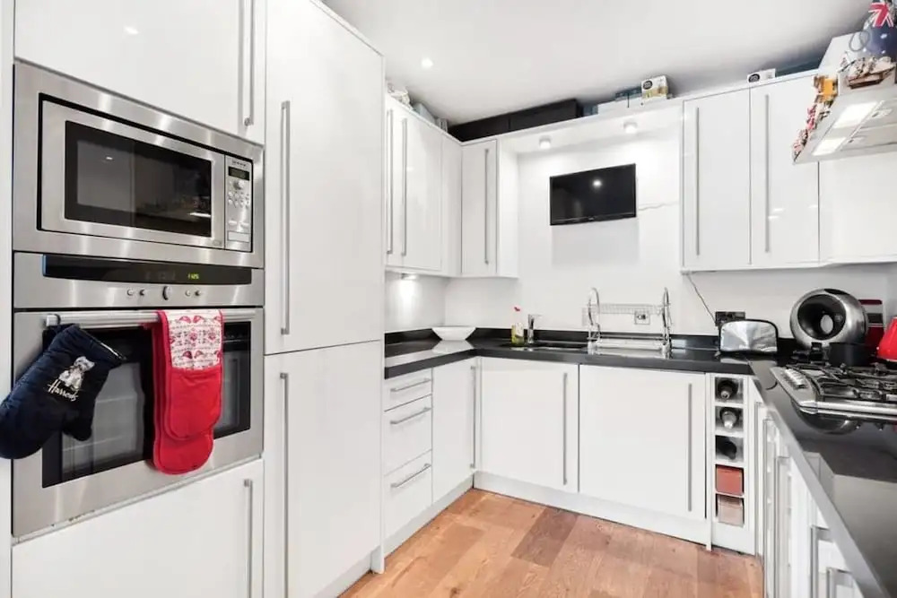 Modern 2bed Penthouse With Balcony in Old Street
