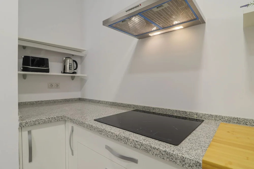 Industrial Style 2 Bedroom Apartment In Town