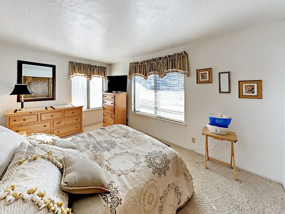 Katherine - 3 Br Townhouse
