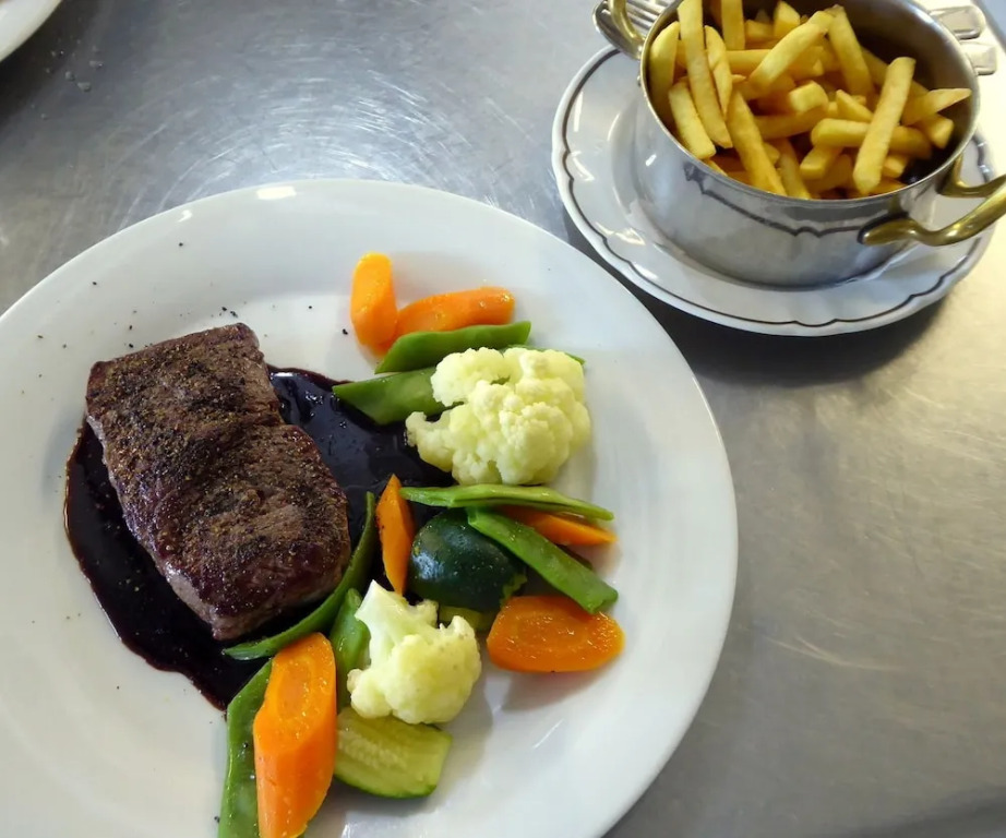 Landhaus Keller - Hotel & Restaurant
