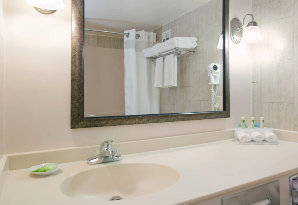 Holiday Inn Express Pensacola Beach by IHG