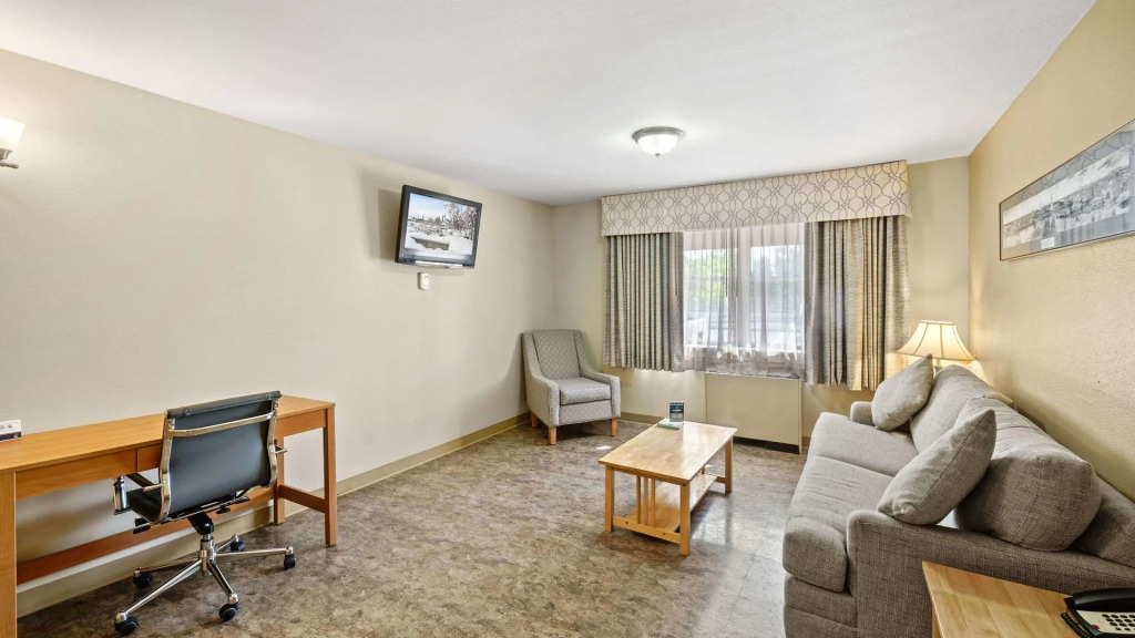 Clarion Hotel & Suites Fairbanks near Ft Wainwright