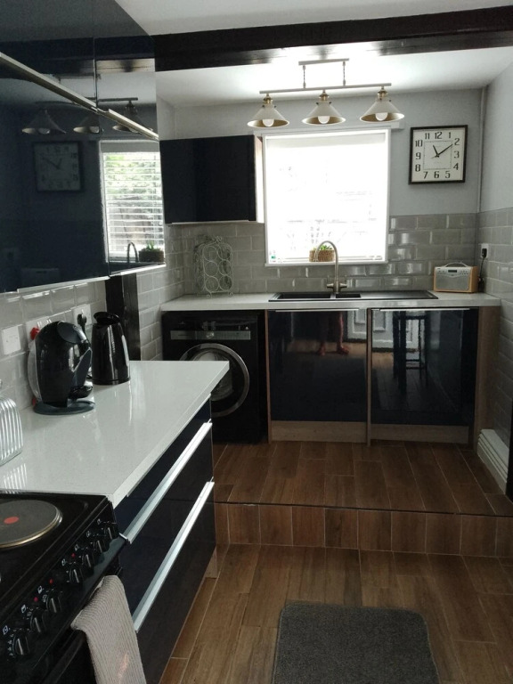 Captivating 2-bed House in Nuneaton