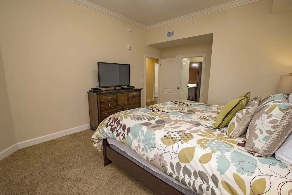 Phoenix West II 2709 3 Bedrooms 4 Bathrooms Condo