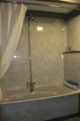 Alston Art Apartments