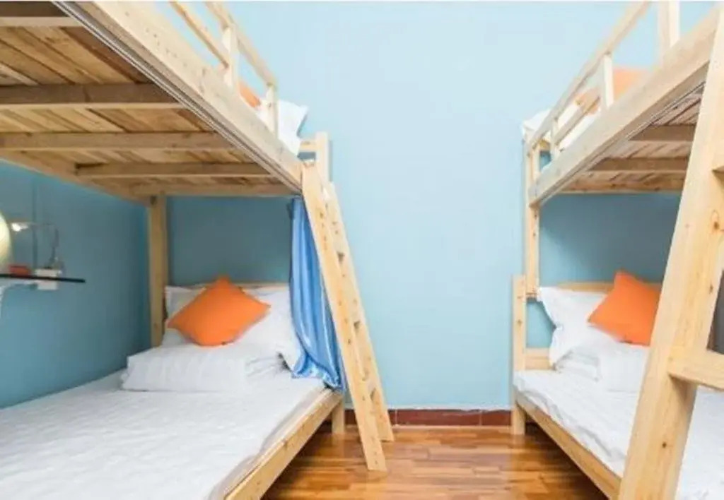 Zhuangse Chengdu Youth Hostel