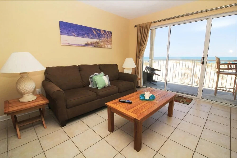 Romar Beach 101 by RedAwning