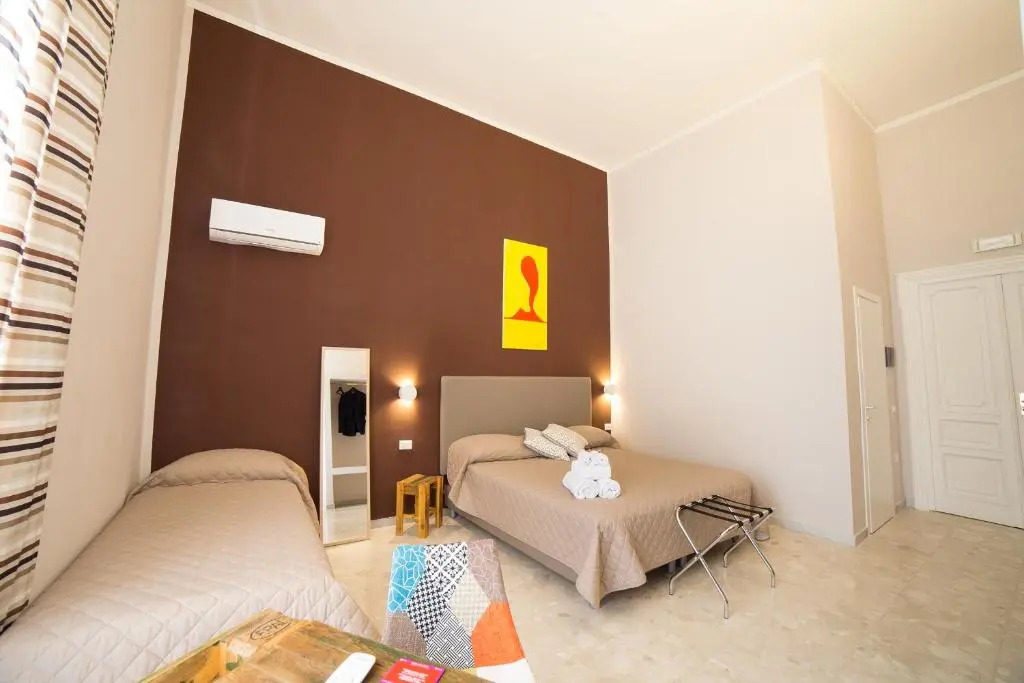 HR Boutique Porto, Napoli Centro, by ClaPa Group