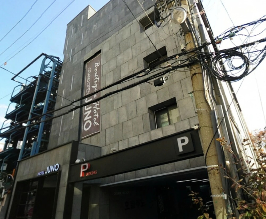Juno Hotel