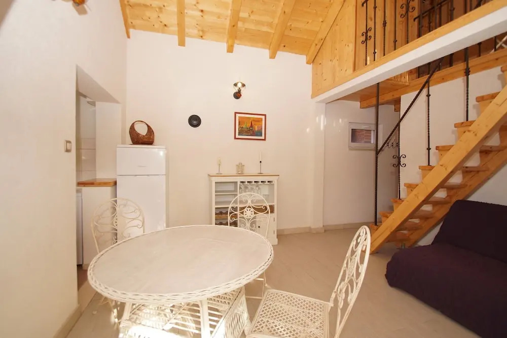 Stone House Mia - Prihonja