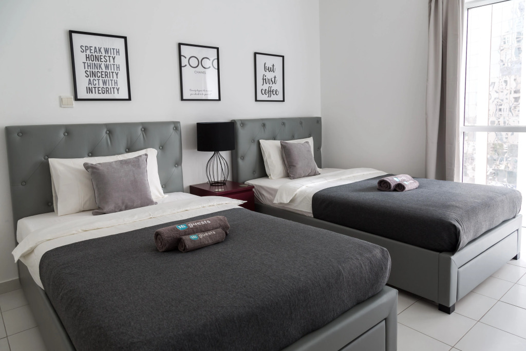Luxury apartment with Dubai Marina views