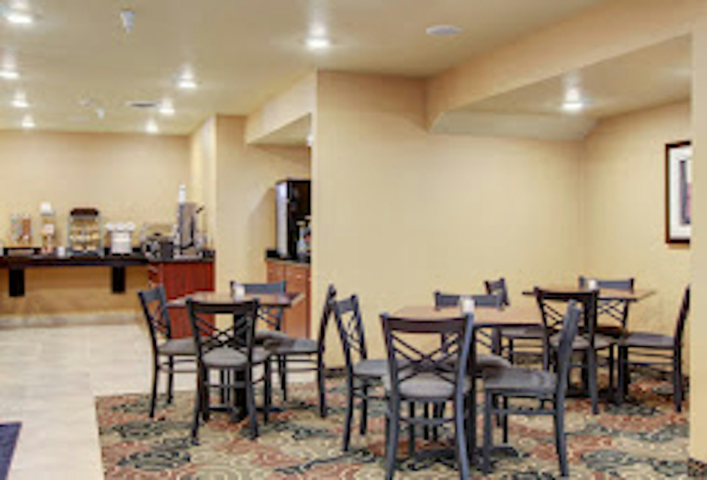 Cobblestone Inn & Suites - Bloomfield