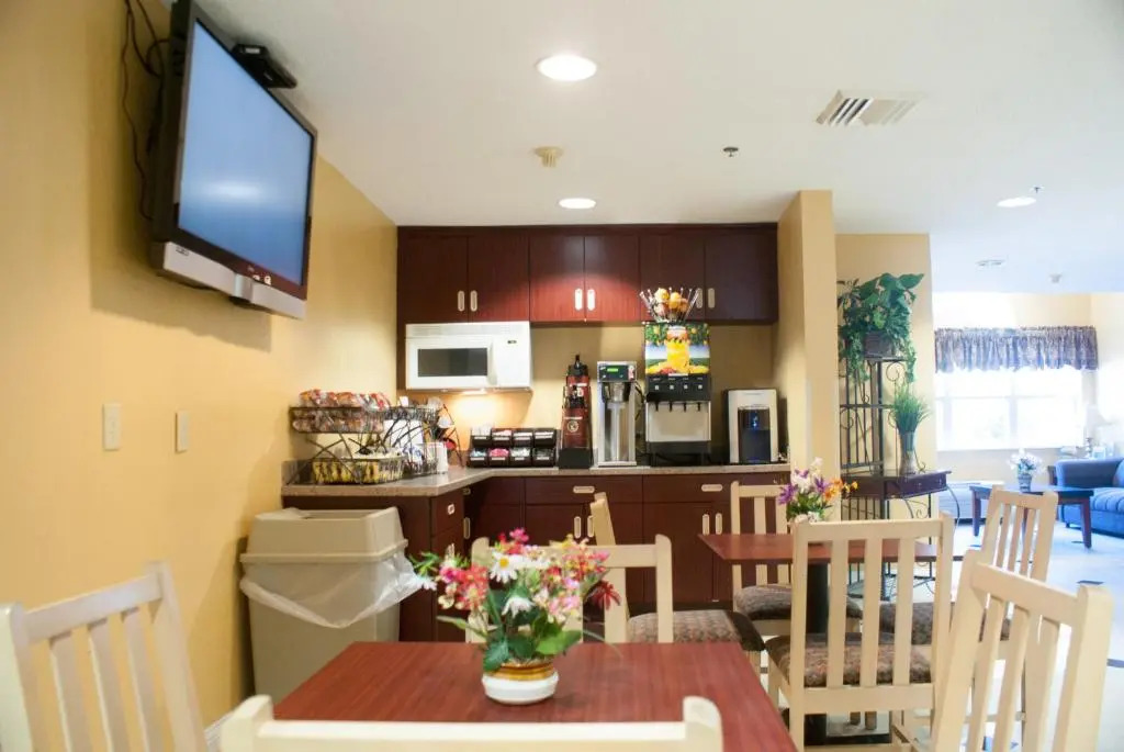 Hometown Inn & Suites Jacksonville Butler Blvd./Southpoint