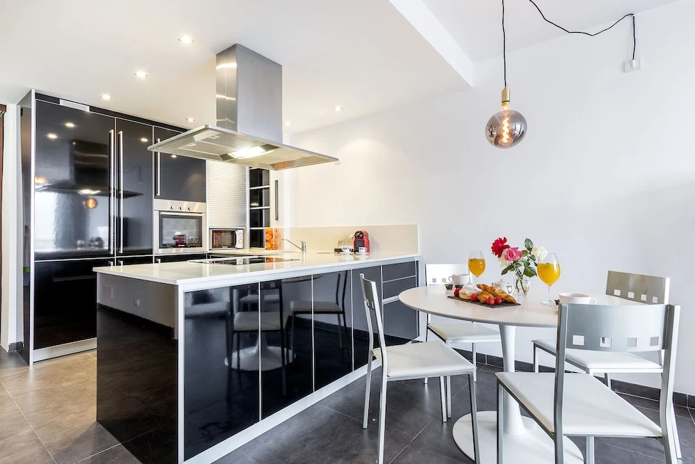 Duplex Jobi