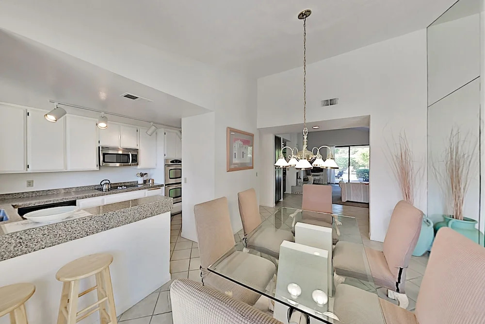 Desert Sanctuary W/ Private Pool & Hot Tub 3 Bedroom Condo