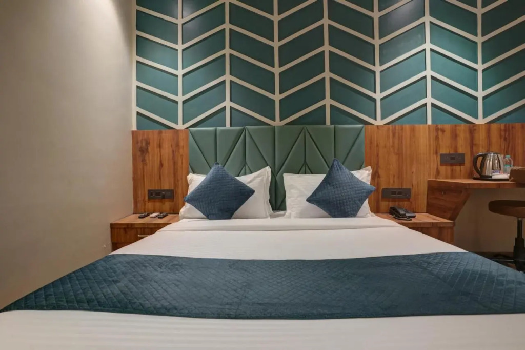 Starville Hotel Andheri MIDC