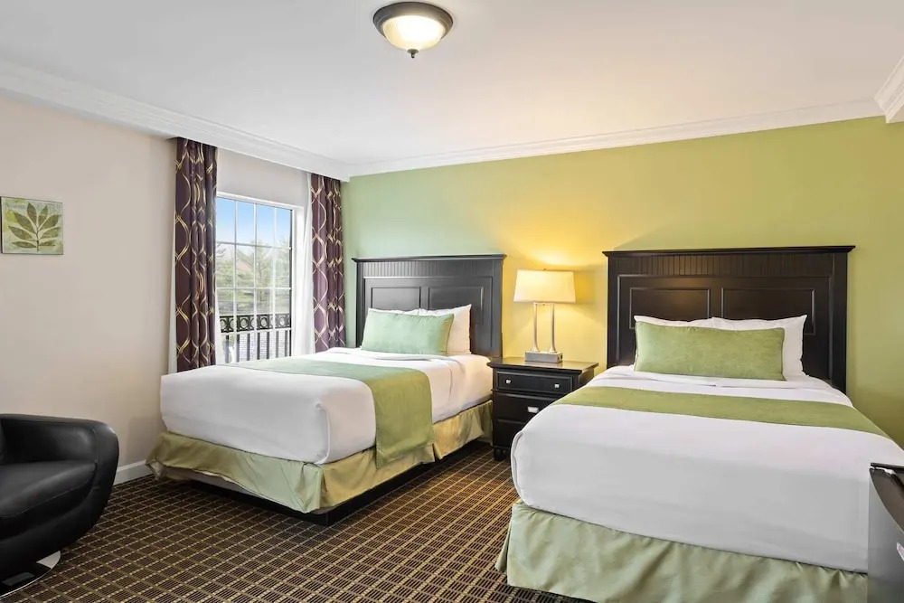 Serene Stay With Amenities & Breakfast bar