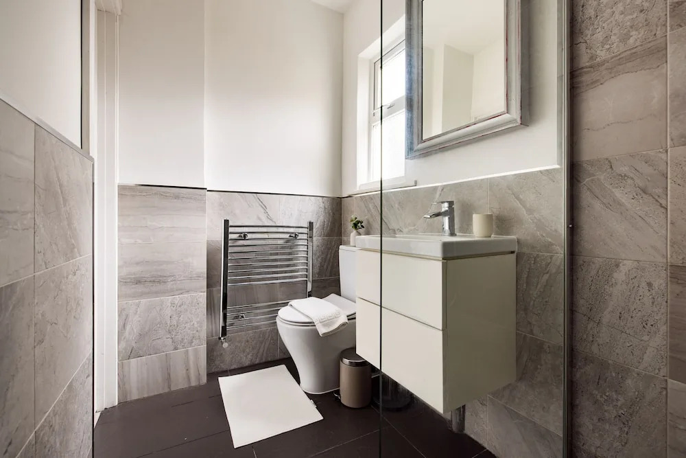 2 Bed Garden Flat in Balham