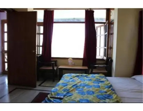 Pleasant Stay Near Library