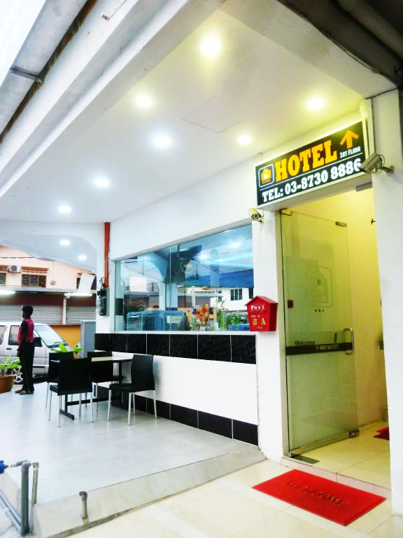 The bHotel