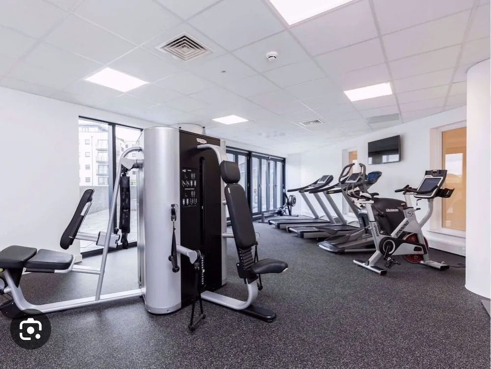 Stunning 3-bed, 3-bath Apartment in Southampton