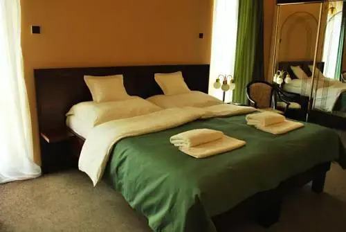 Atlantic Beach Hotel