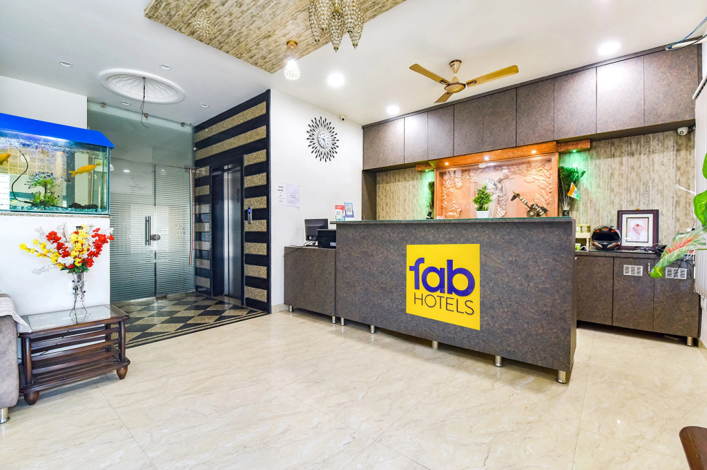 Fabhotel Vardan Villa
