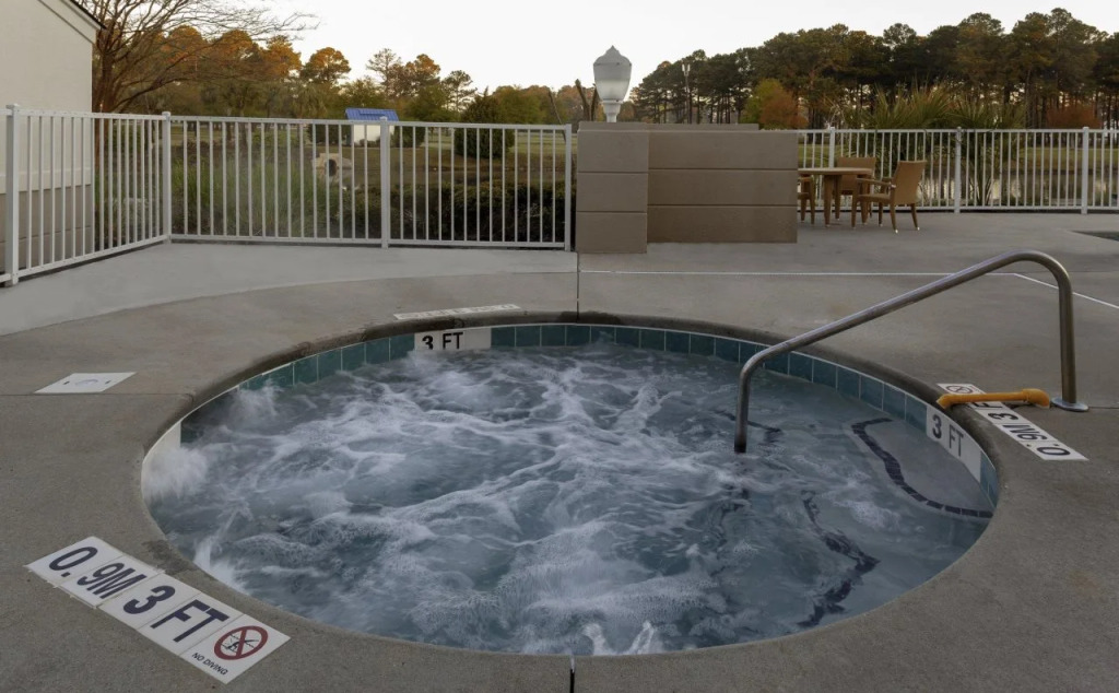 Holiday Inn Express Myrtle Beach-Broadway at the Beach by IHG